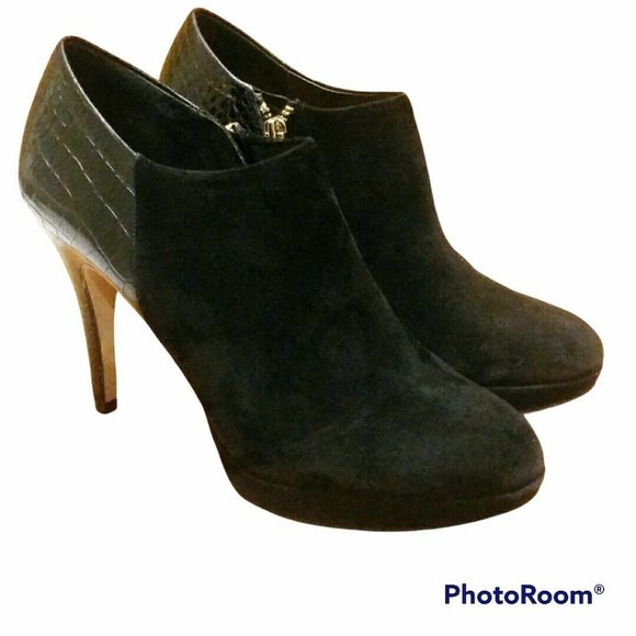 New Sz 8.5Vince Camuto Elvin Suede Black Leather Stiletto Heel Gold Zip Bootie